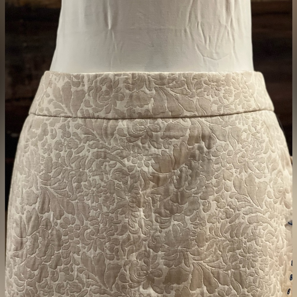 NWT, Old Navy thick damask pencil skirt - Picture 2 of 11